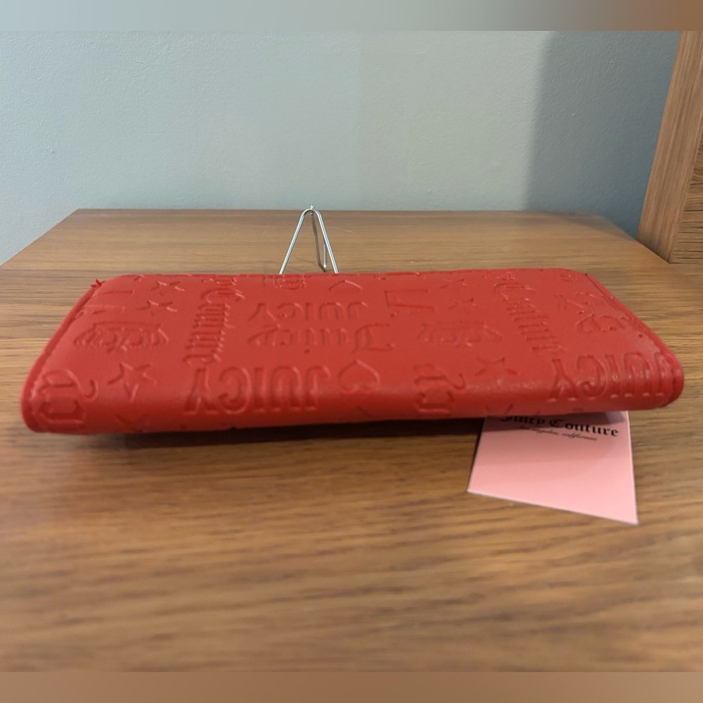 Juicy Couture Deboss Red Faux Leather Embossed Logo Flap Clutch Wallet NWT - Picture 7 of 13